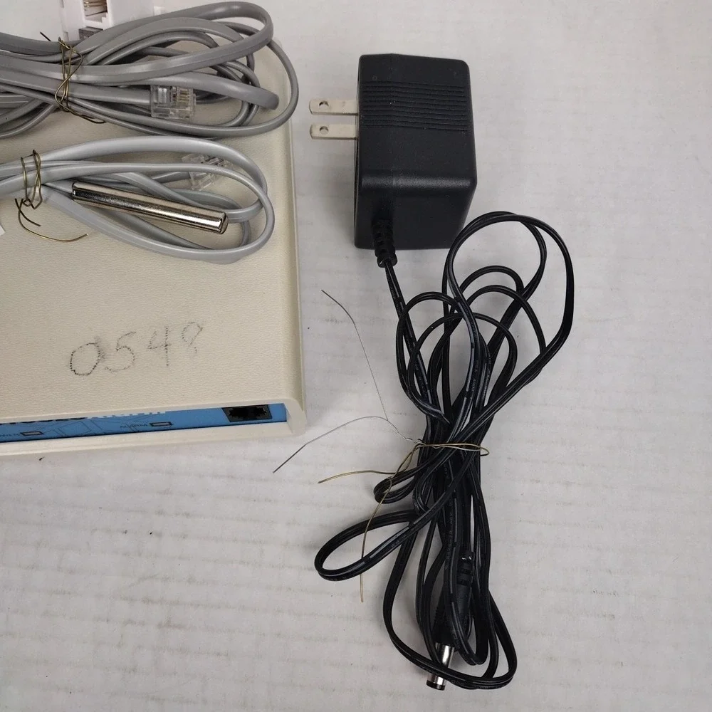Emerson Intermediate Freeze Alarm Dialer • Base Unit w/Power Supply & Sensor
